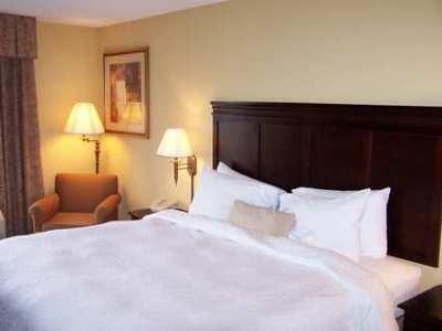 Hampton 3*
