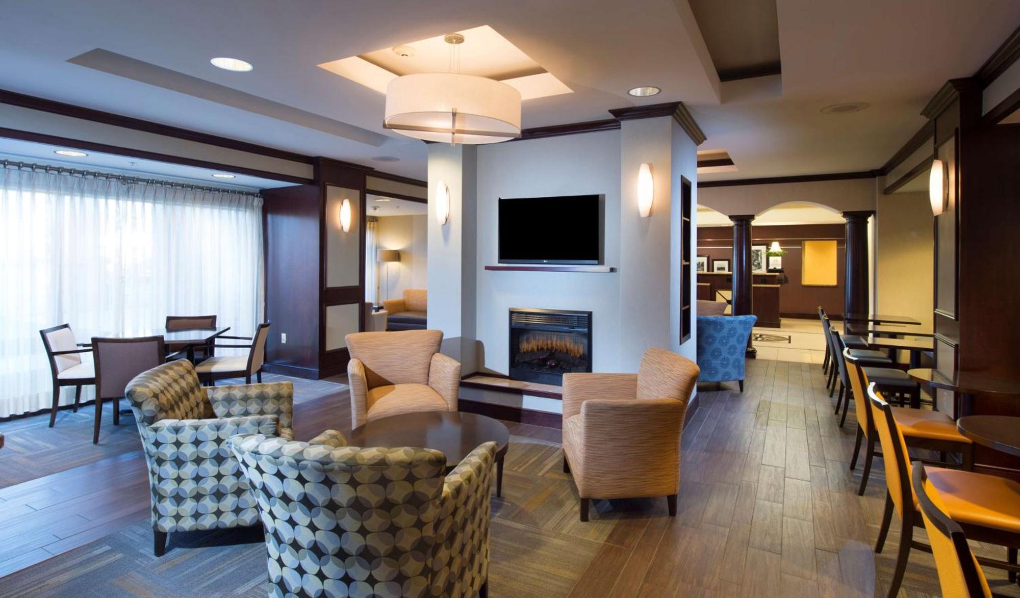 Hampton Hotel